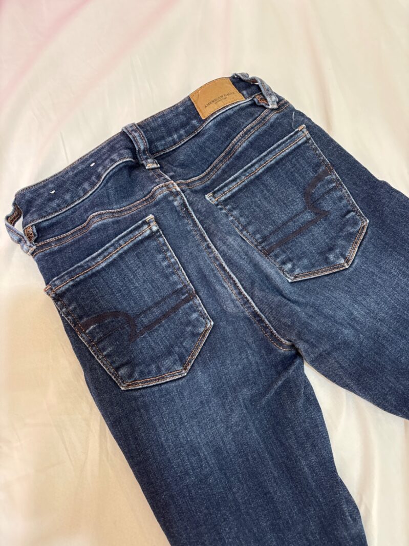סקיני ג׳ינס נמוך כהה American Eagle – אמריקן איגל יד שנייה בנמיז - Nemyz