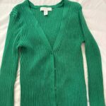 עליונית ירוקה צמודה H&M - אייץ' אנד אם יד שנייה בנמיז - Nemyz