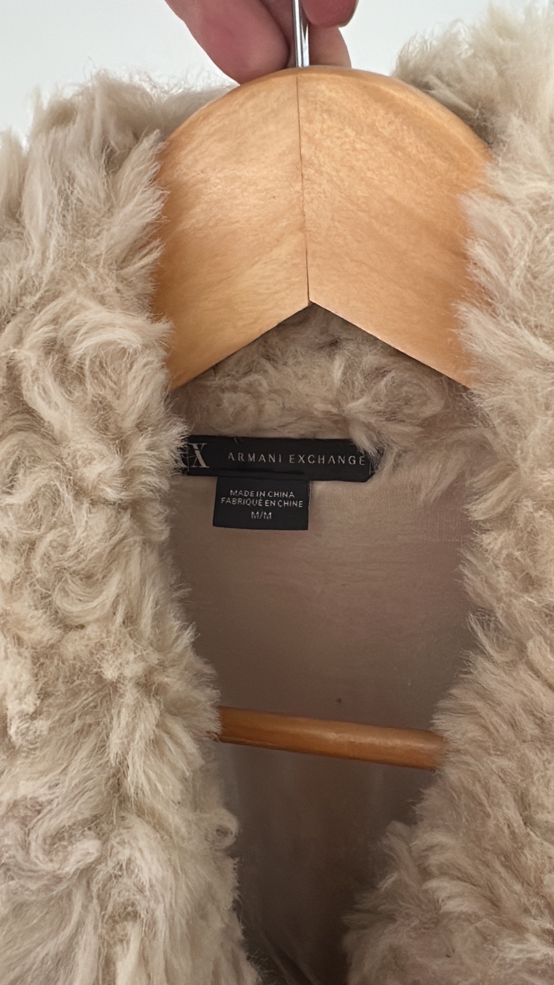ווסט פרווה armani Armani Exchange – ארמני אקסצ'יינג' יד שנייה בנמיז - Nemyz