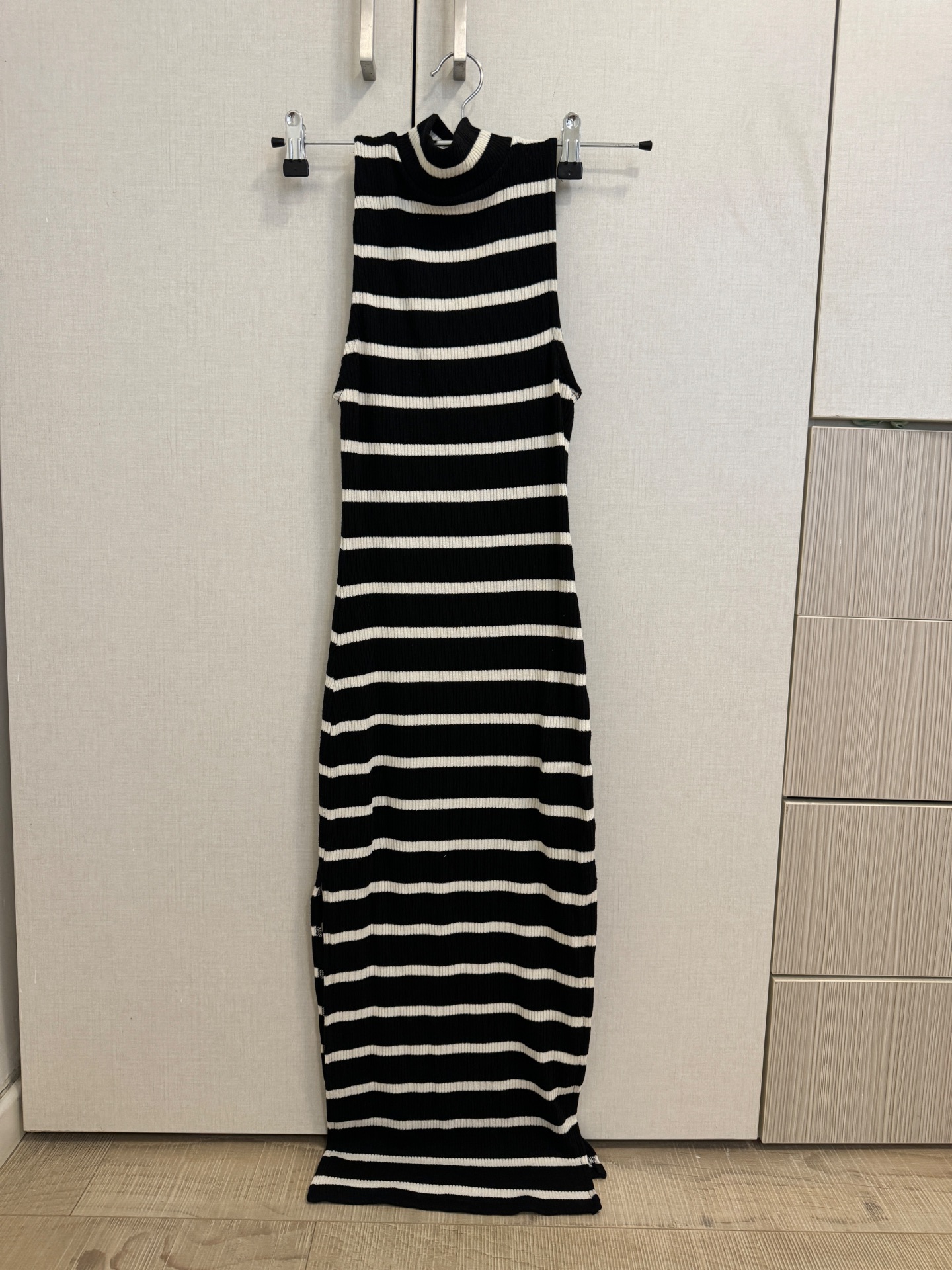 שמלה פסים סריג ברשקה Bershka – ברשקה יד שנייה בנמיז - Nemyz