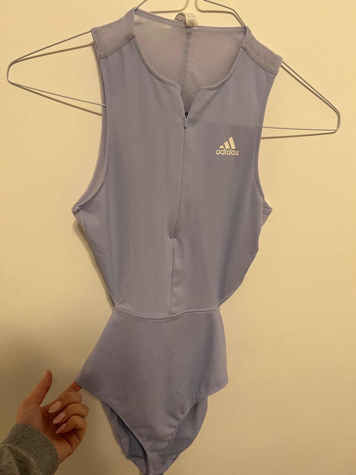 בגד גוף אדידס Adidas – אדידס יד שנייה בנמיז - Nemyz