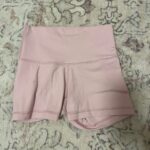 טייץ קצר xs אריטציה-Aritzia יד שנייה בנמיז - Nemyz