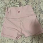 טייץ קצר xs אריטציה-Aritzia יד שנייה בנמיז - Nemyz