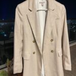 ג׳קט בצבע בז׳ מhm H&M - אייץ' אנד אם יד שנייה בנמיז - Nemyz