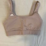 גוזיית ספורט אדידס Adidas – אדידס יד שנייה בנמיז - Nemyz