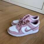 נעליי נייקי ורודות Nike - נייקי יד שנייה בנמיז - Nemyz