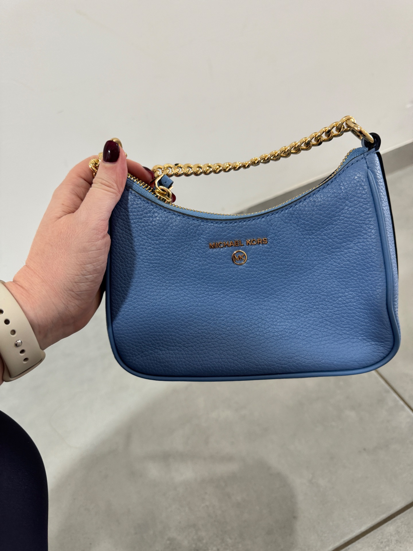 תיק קטן מייקל קורס מייקל קורס – Michael Kors יד שנייה בנמיז - Nemyz