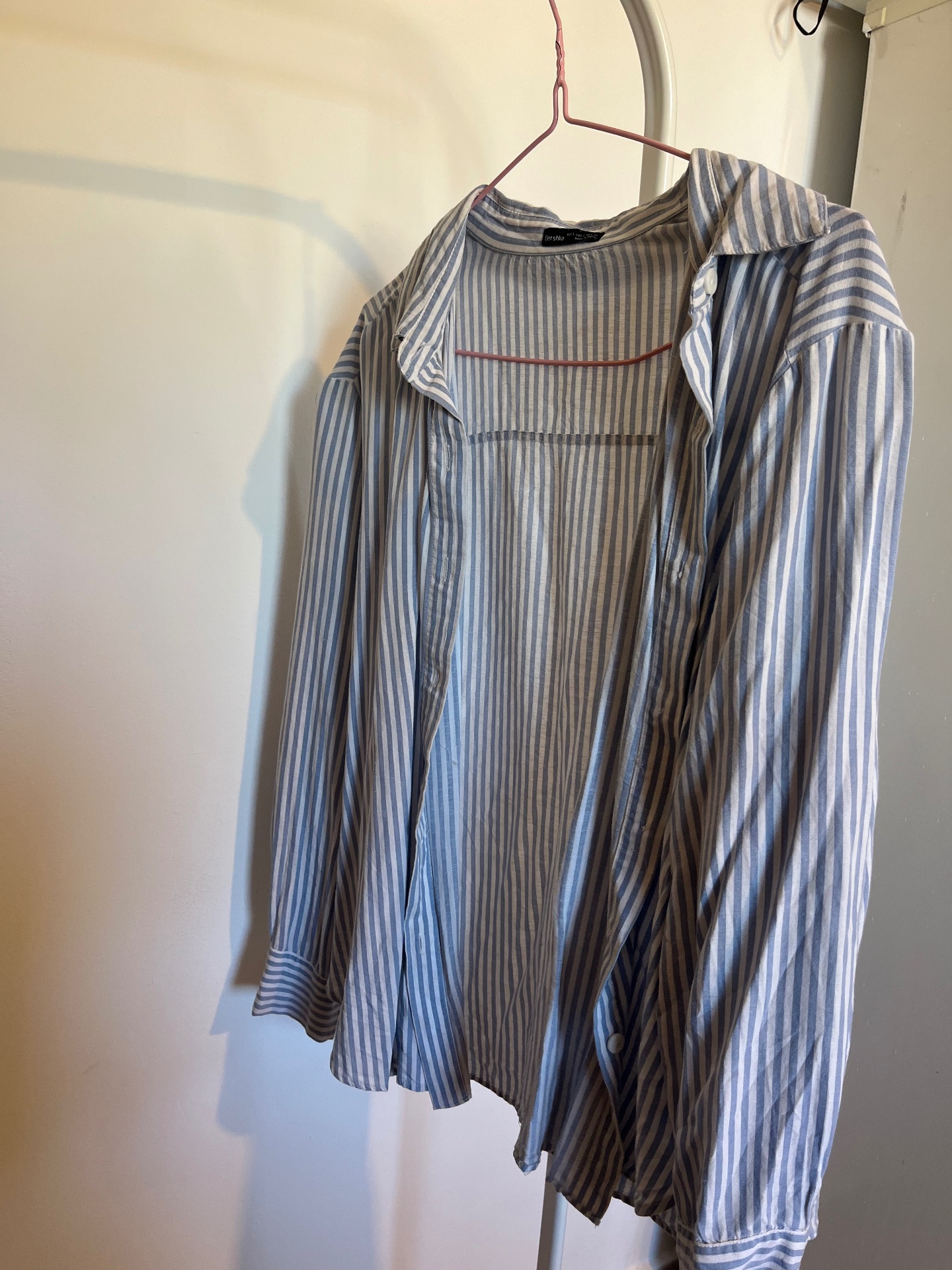 מכופתרת פסים Bershka – ברשקה יד שנייה בנמיז - Nemyz
