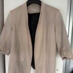 ג׳קת בצבע שמנת מושלם H&M - אייץ' אנד אם יד שנייה בנמיז - Nemyz