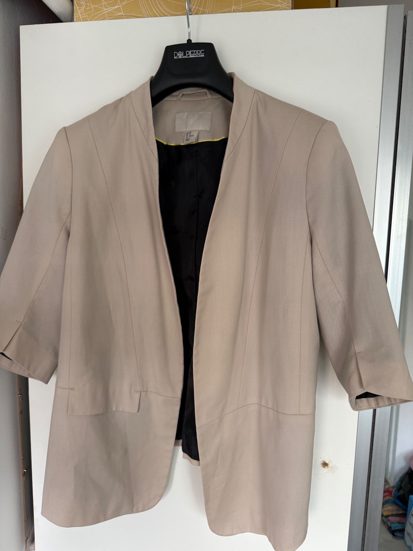 ג׳קת בצבע שמנת מושלם H&M - אייץ' אנד אם יד שנייה בנמיז - Nemyz