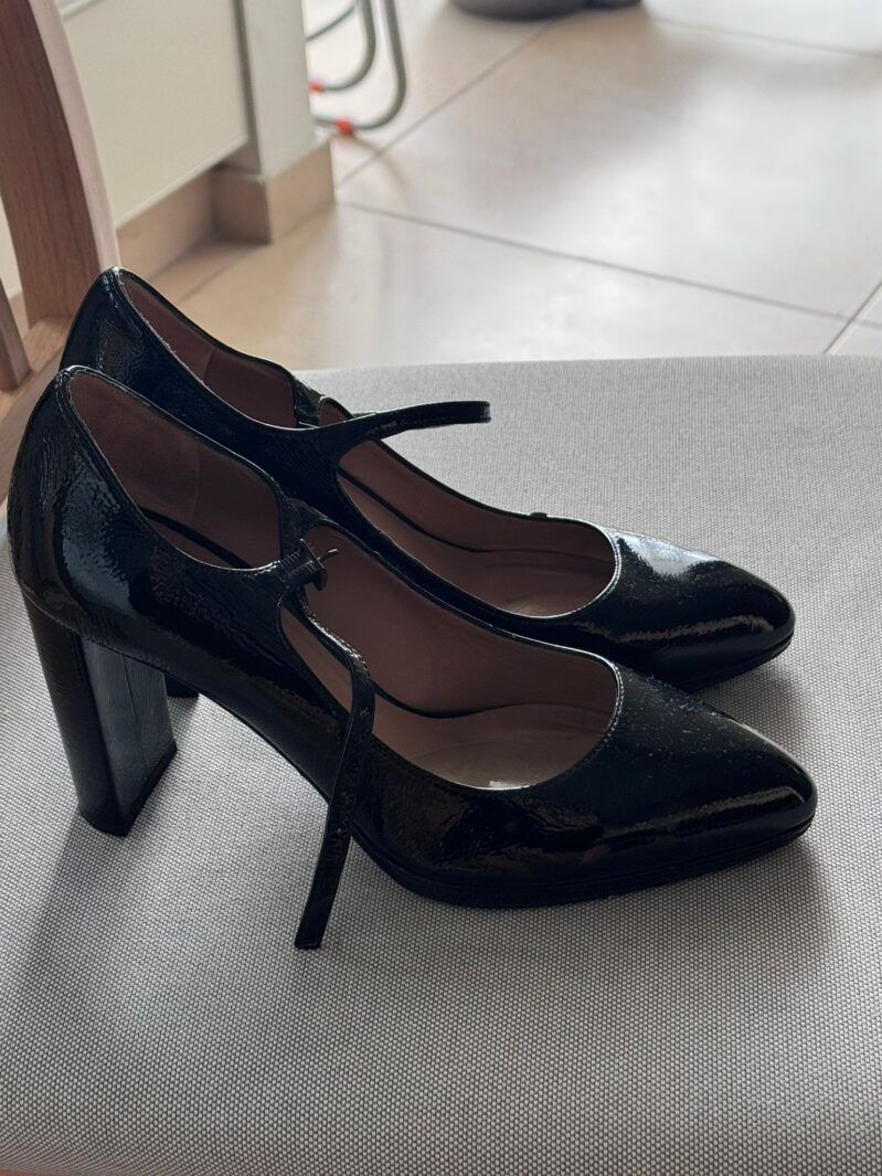 stilettos balck from אחר יד שנייה בנמיז - Nemyz