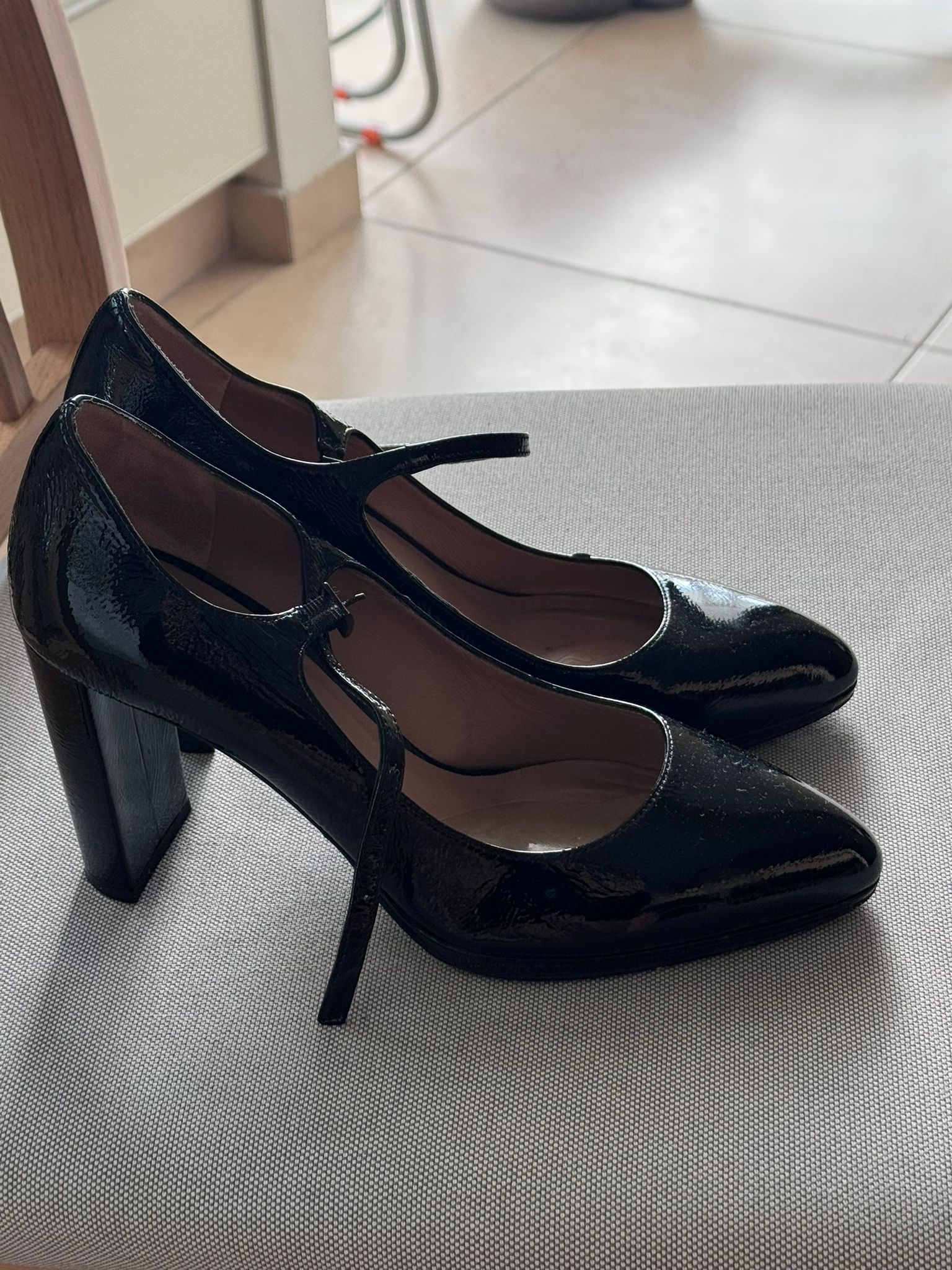 stilettos balck from אחר יד שנייה בנמיז - Nemyz
