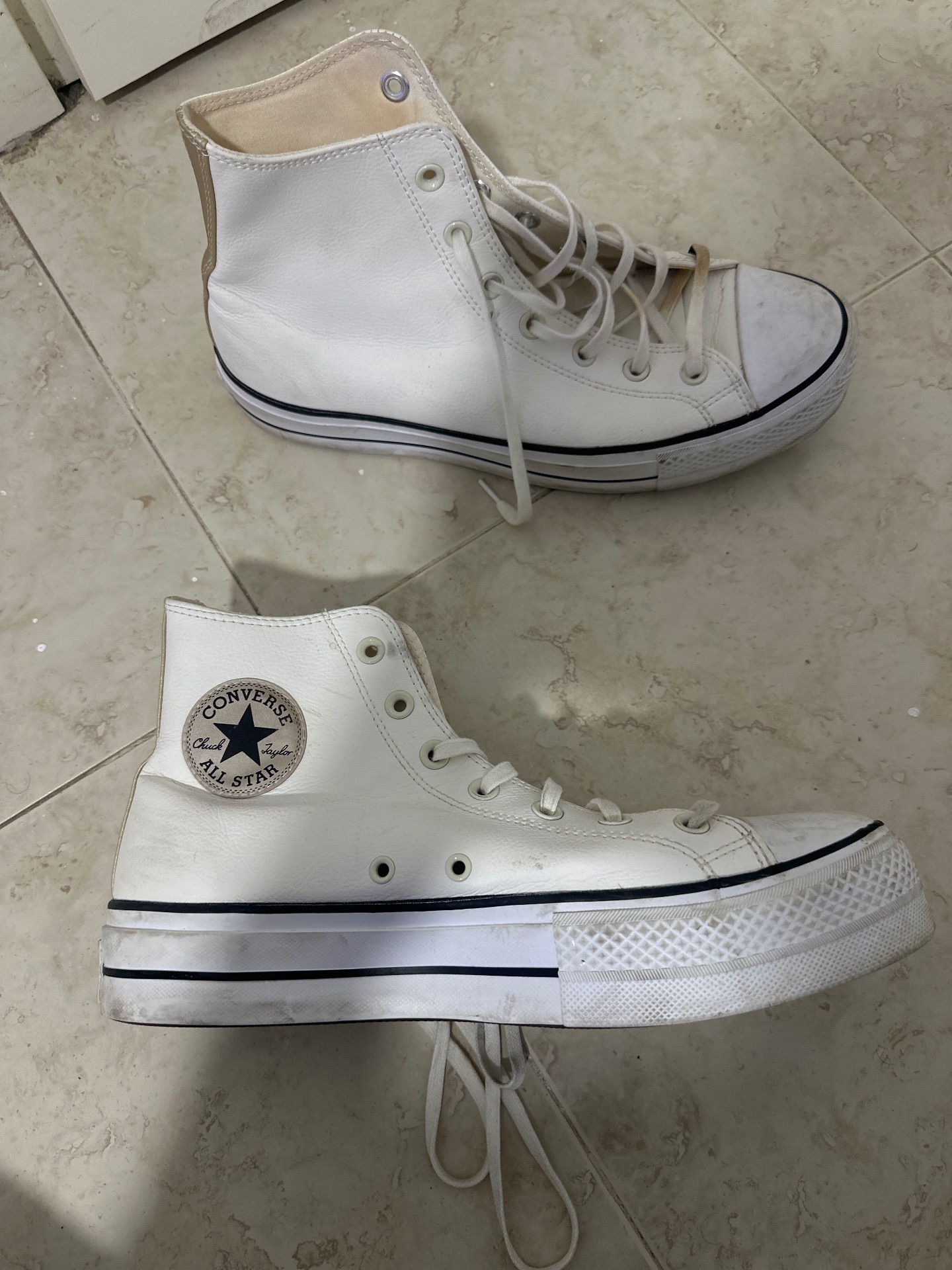 נעליים של converse Converse (All-Star) – קונברס (אול-סטאר) יד שנייה בנמיז - Nemyz