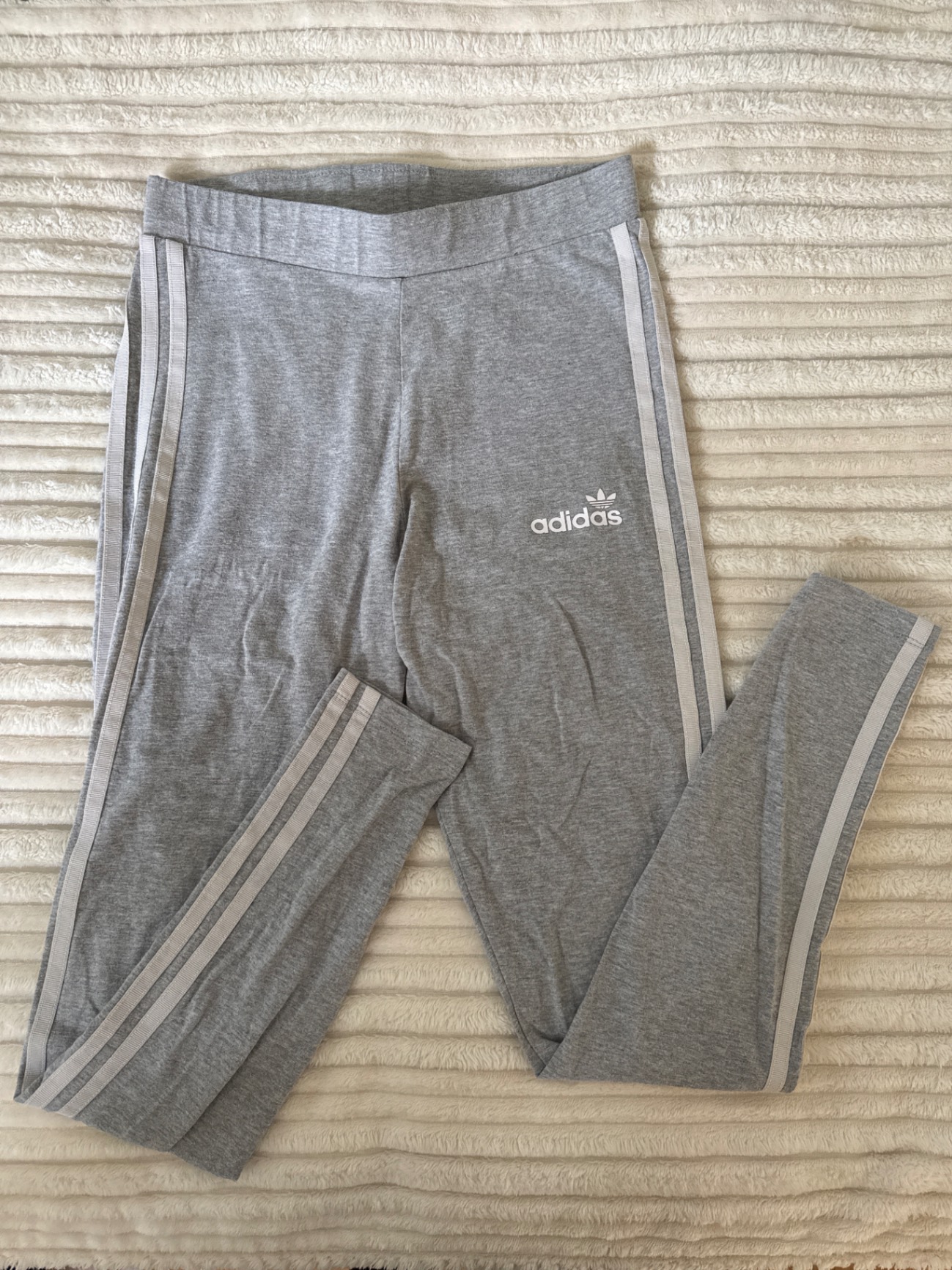 טייץ אפורה Adidas Adidas – אדידס יד שנייה בנמיז - Nemyz