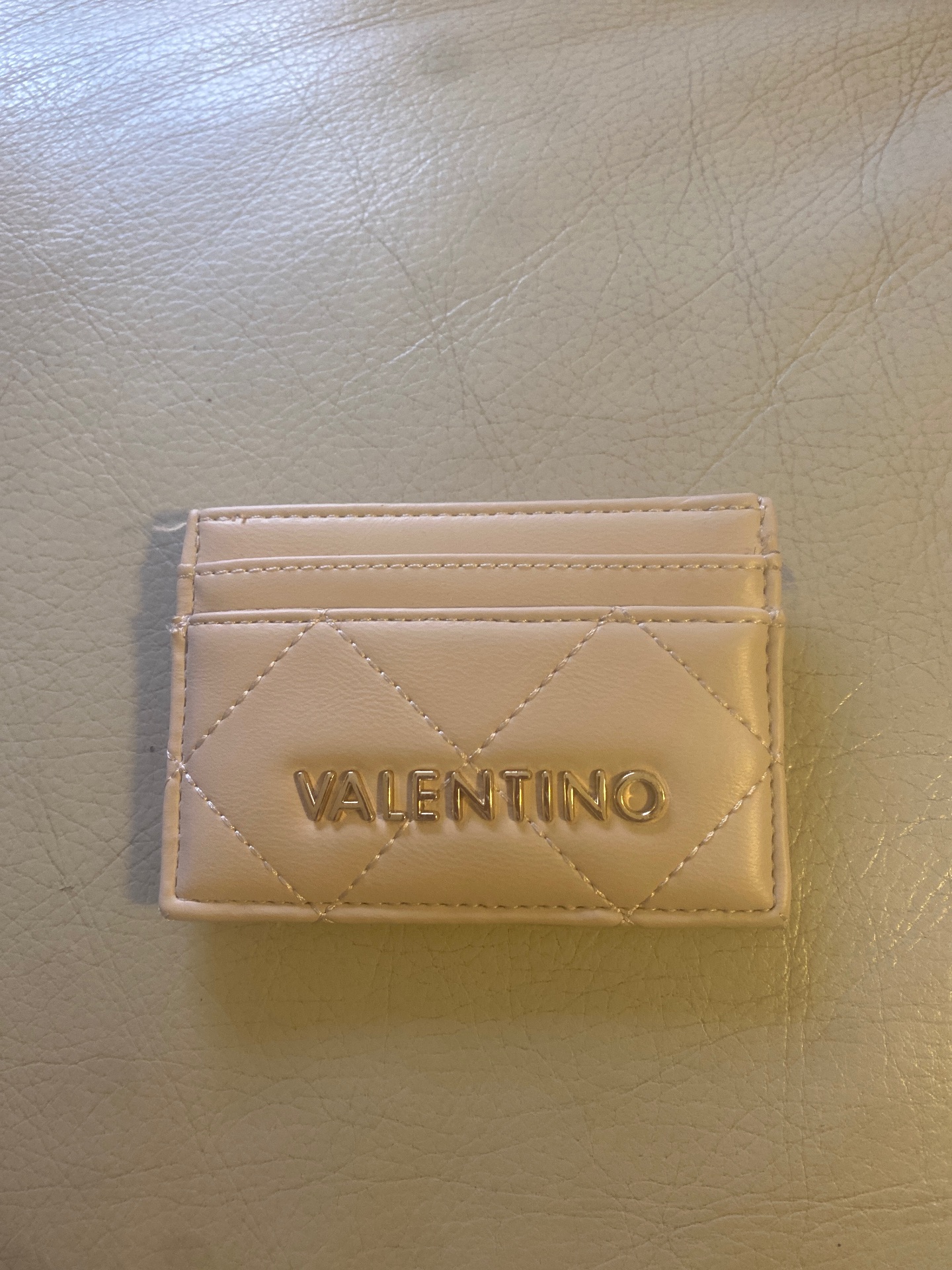 כרטיסים- Valentino Valentino – ולנטינו​ יד שנייה בנמיז - Nemyz