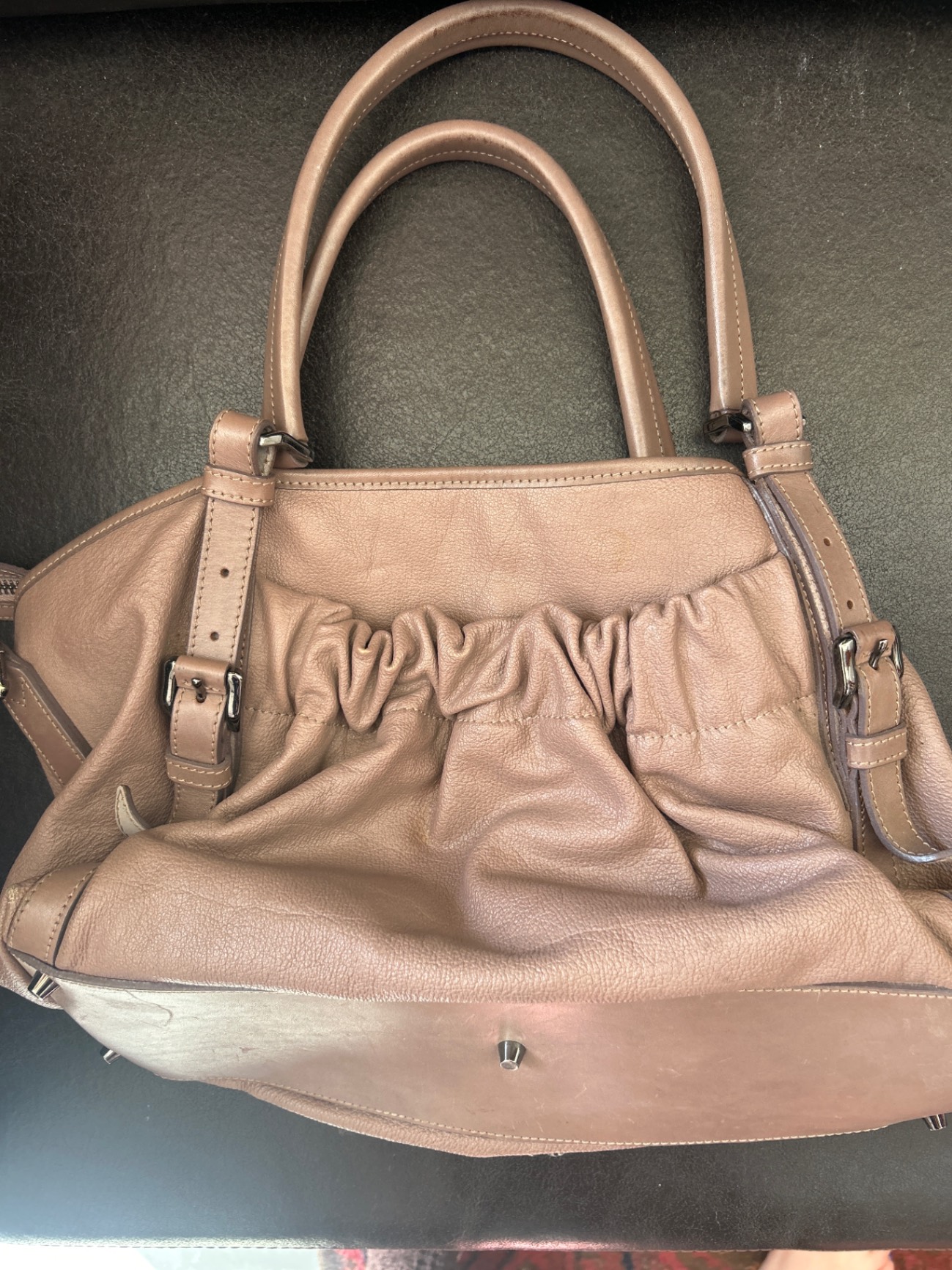תיק בז׳ של ברברי Burberry – ברברי יד שנייה בנמיז - Nemyz