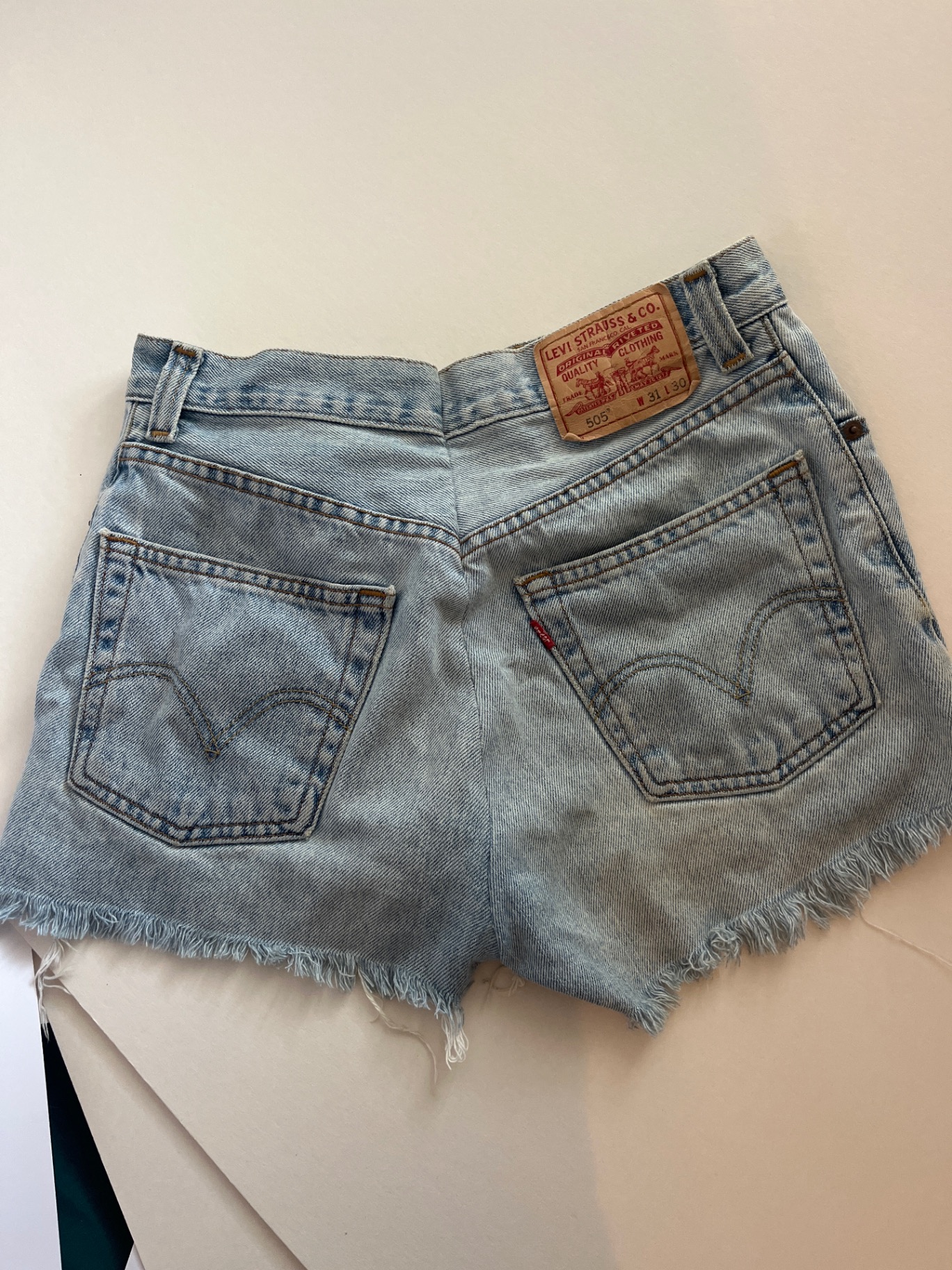 גינס ליוויס Levi's - ליווייס יד שנייה בנמיז - Nemyz
