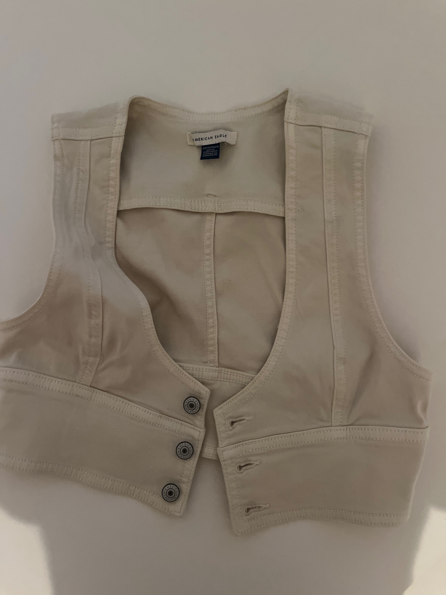 חולצת וסט קרופ American Eagle – אמריקן איגל יד שנייה בנמיז - Nemyz