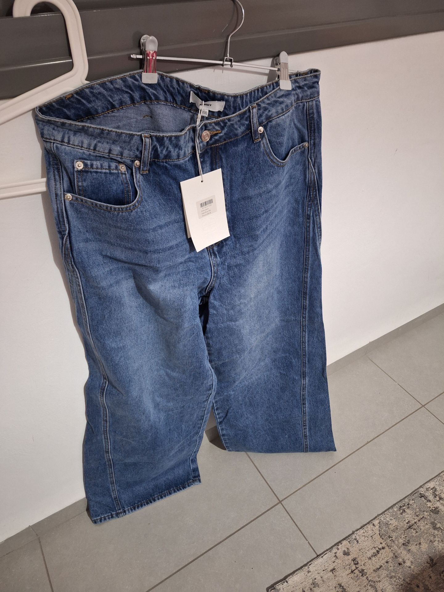 1000529989