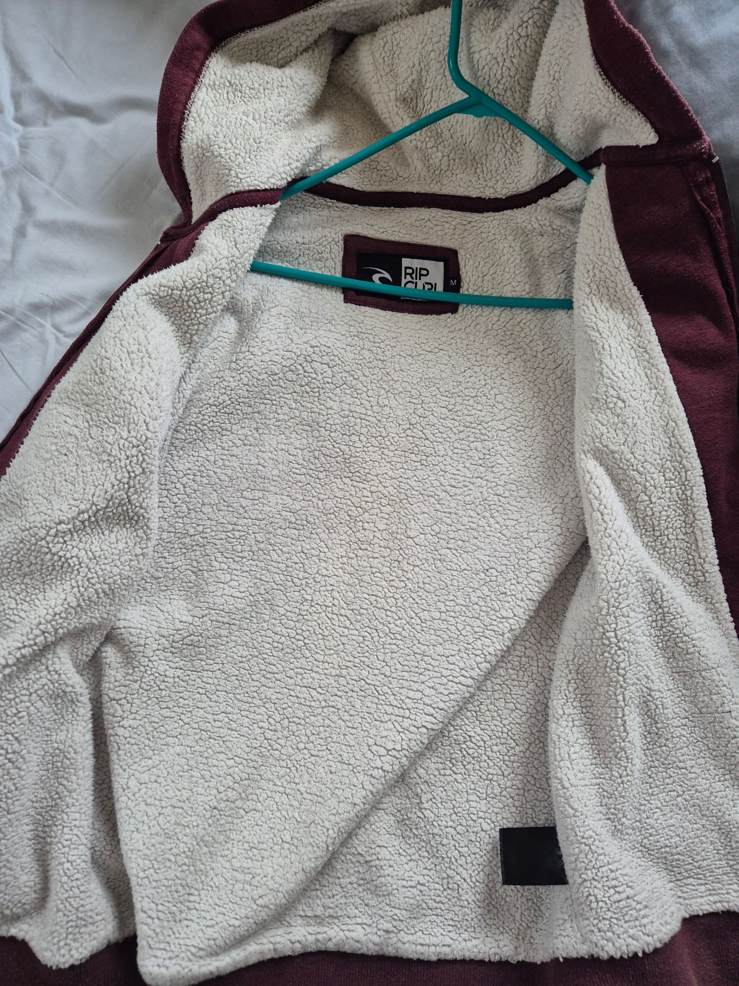 קפוצ׳ון rip curl M Rip Curl - ריפ קורל יד שנייה בנמיז - Nemyz