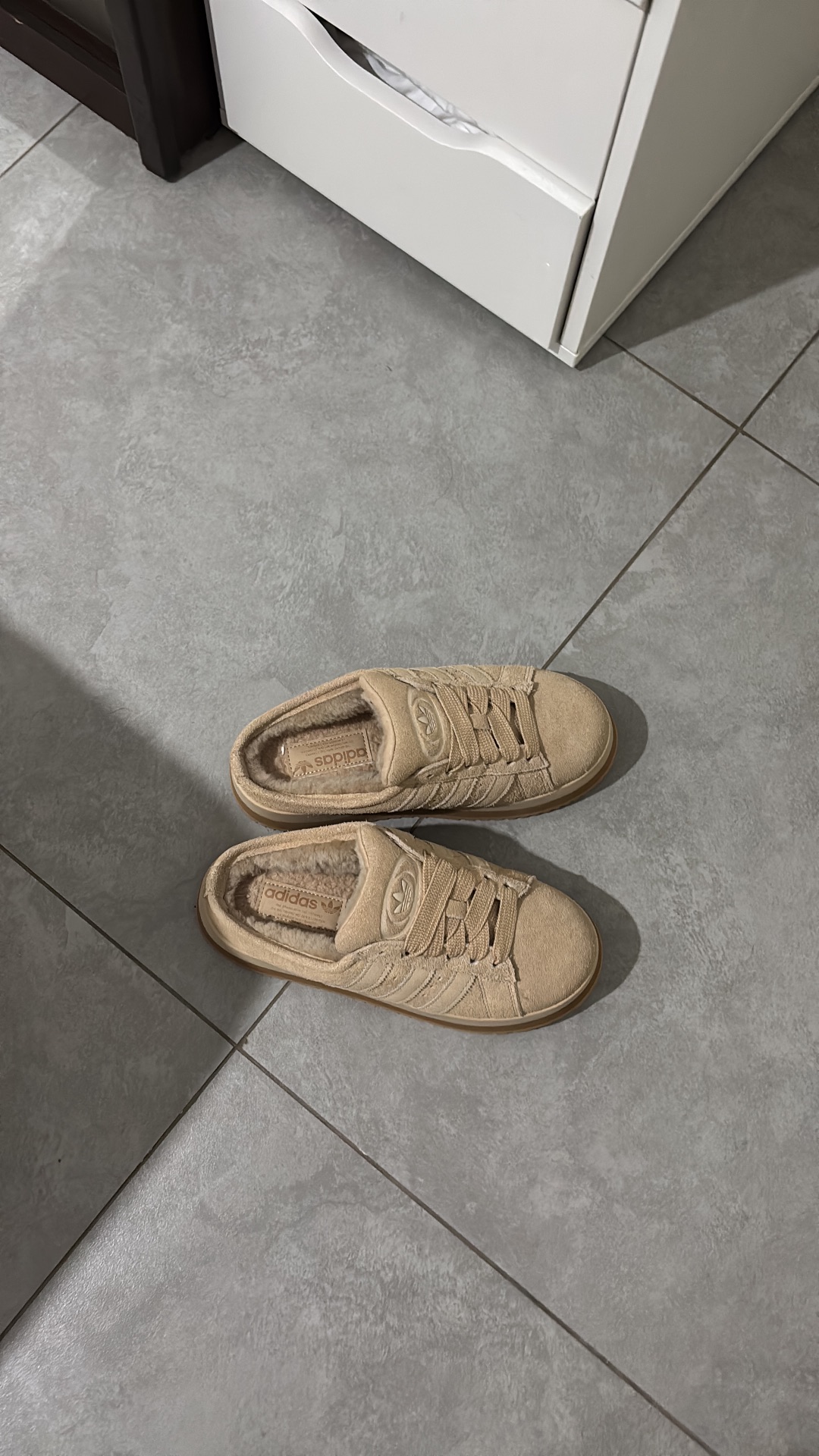 נעלי אדידס חדשות יפות Adidas – אדידס יד שנייה בנמיז - Nemyz