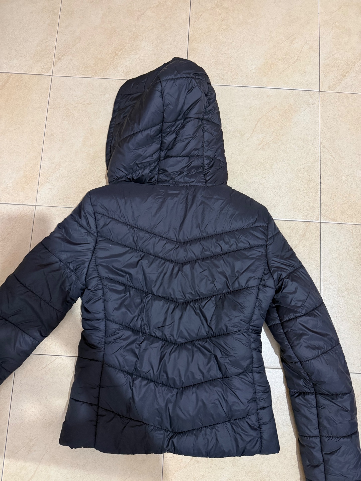 מעיל שחור ברשקה Bershka – ברשקה יד שנייה בנמיז - Nemyz