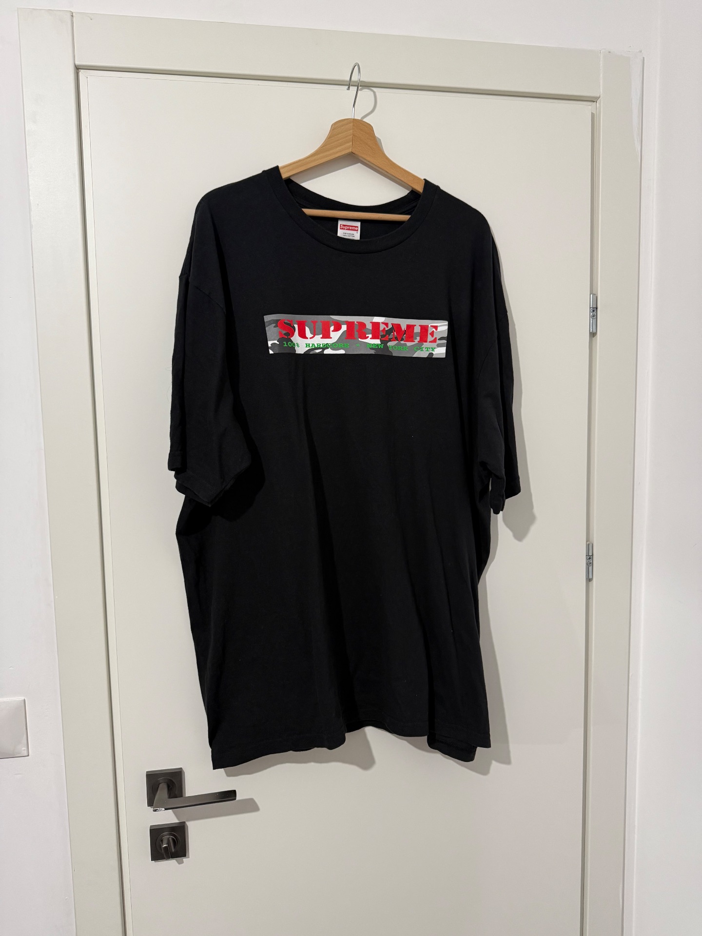טישרט Supreme 2025 Supreme - סופרים יד שנייה בנמיז - Nemyz
