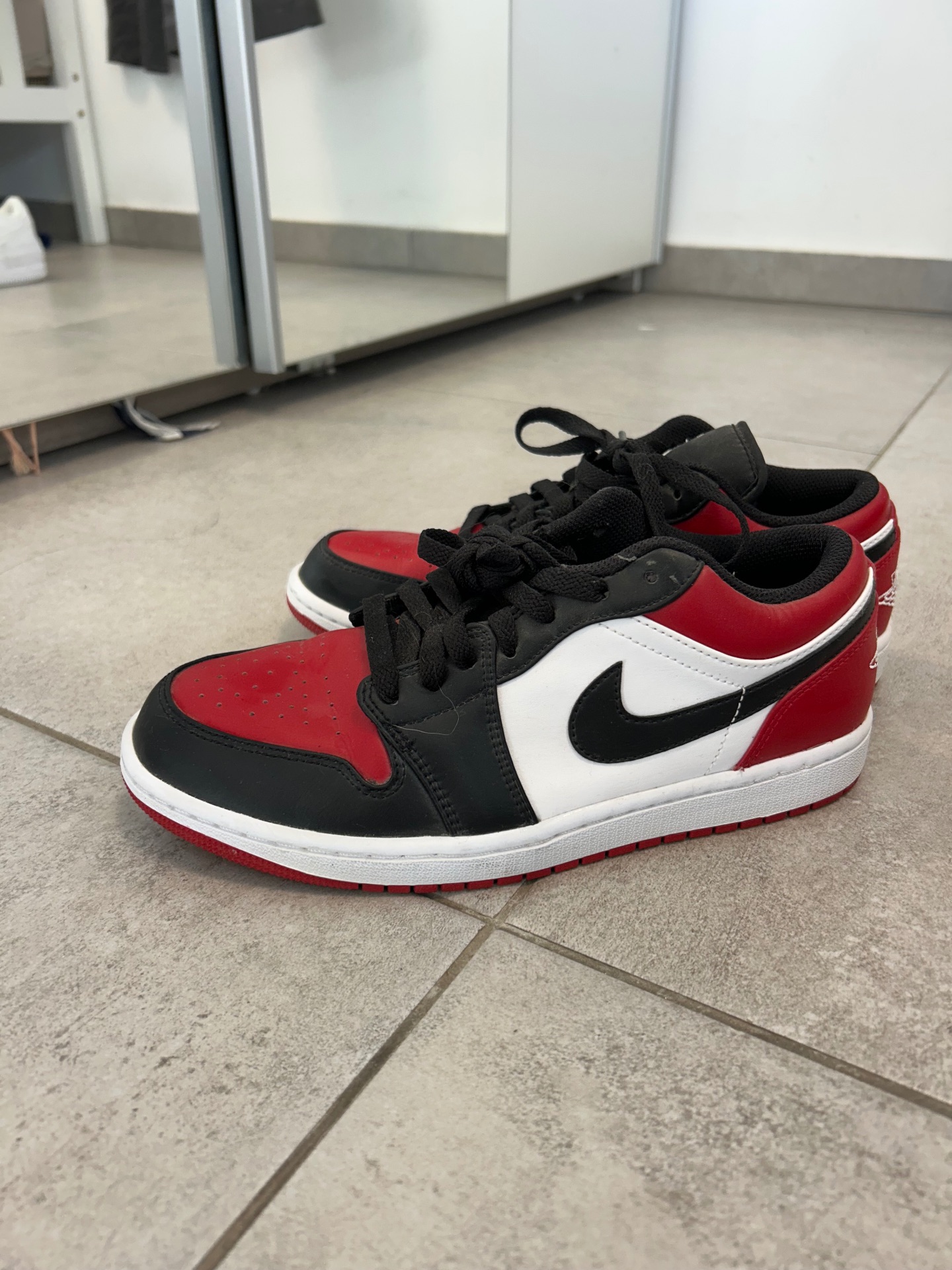 נעלי ג׳ורדן נייק Nike - נייקי יד שנייה בנמיז - Nemyz
