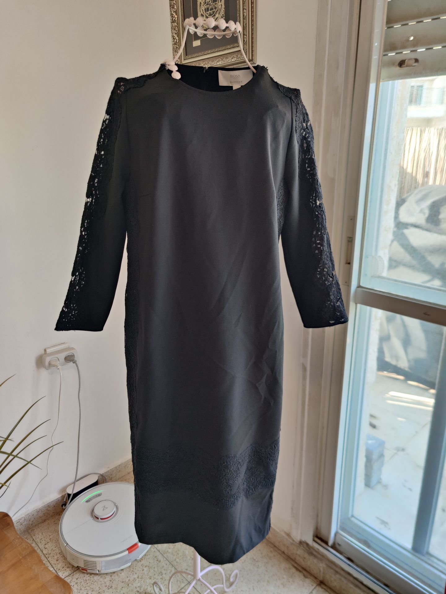 Sheath dress תחרה Hugo Boss יד שנייה בנמיז - Nemyz