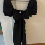 שמלה מיני שחורה H&M - אייץ' אנד אם יד שנייה בנמיז - Nemyz