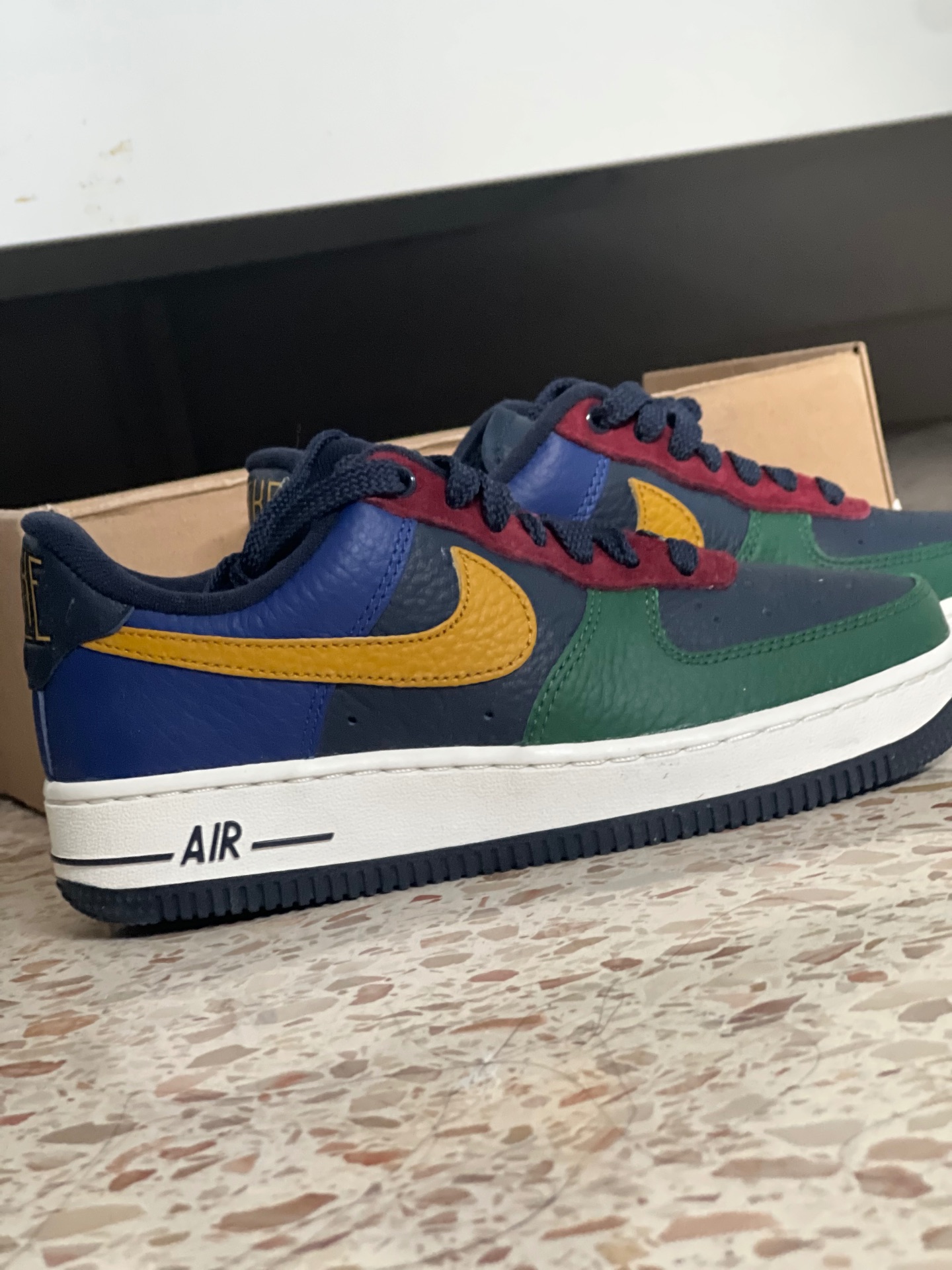 סניקרס של Nike Nike - נייקי יד שנייה בנמיז - Nemyz