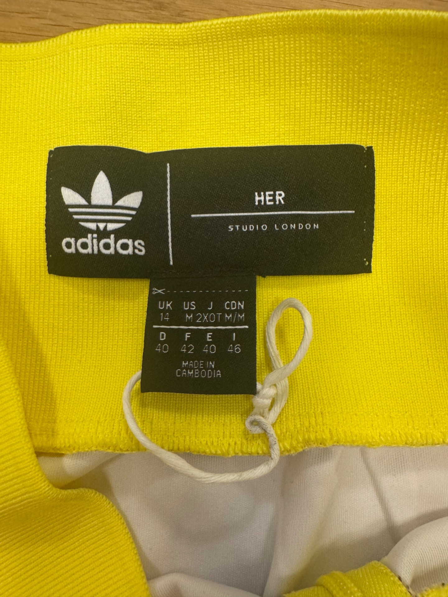 חצאית אדידס Adidas – אדידס יד שנייה בנמיז - Nemyz