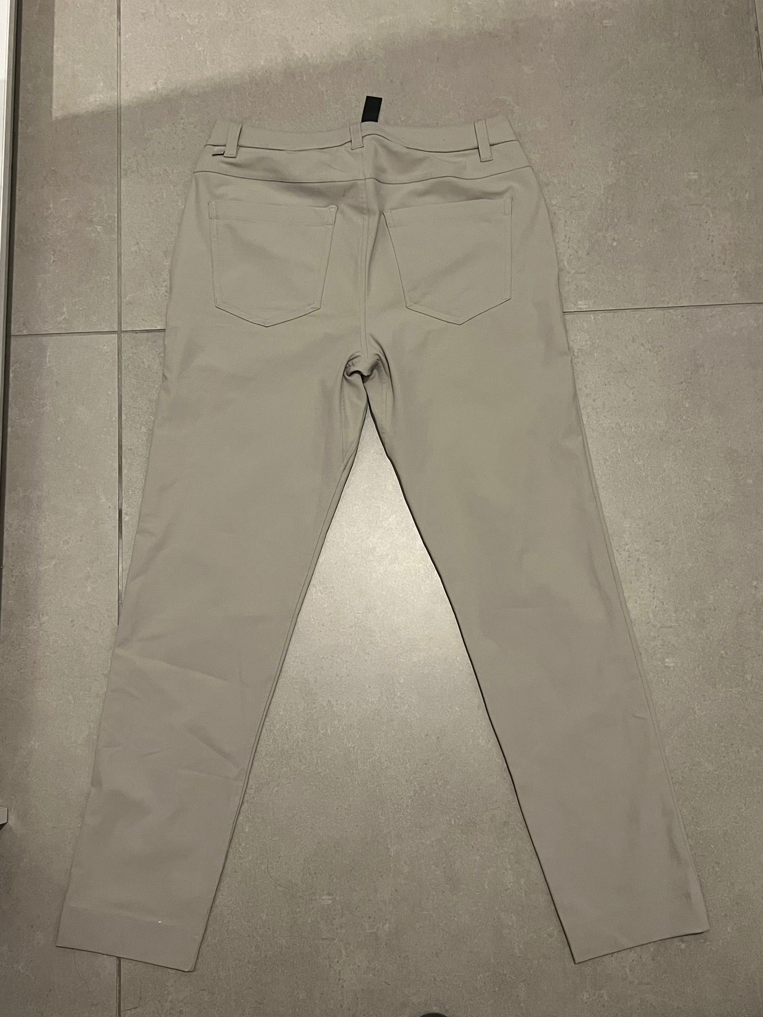 מכנס סלים Lululemon Lululemon - לולולמון יד שנייה בנמיז - Nemyz