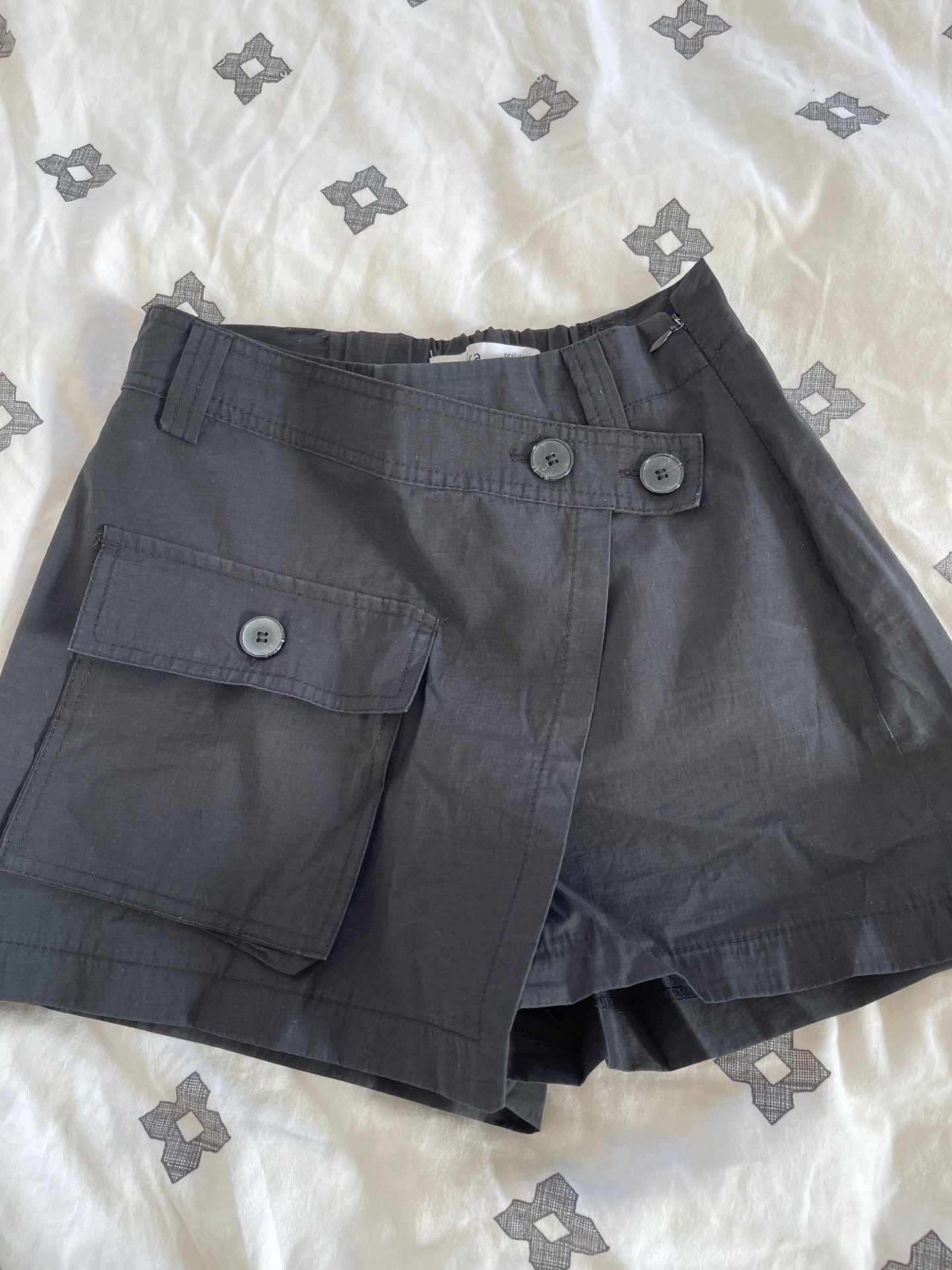 מכנס חצאית קארגו Bershka – ברשקה יד שנייה בנמיז - Nemyz