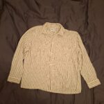 חולצה מכופתרת ברשקה Bershka – ברשקה יד שנייה בנמיז - Nemyz