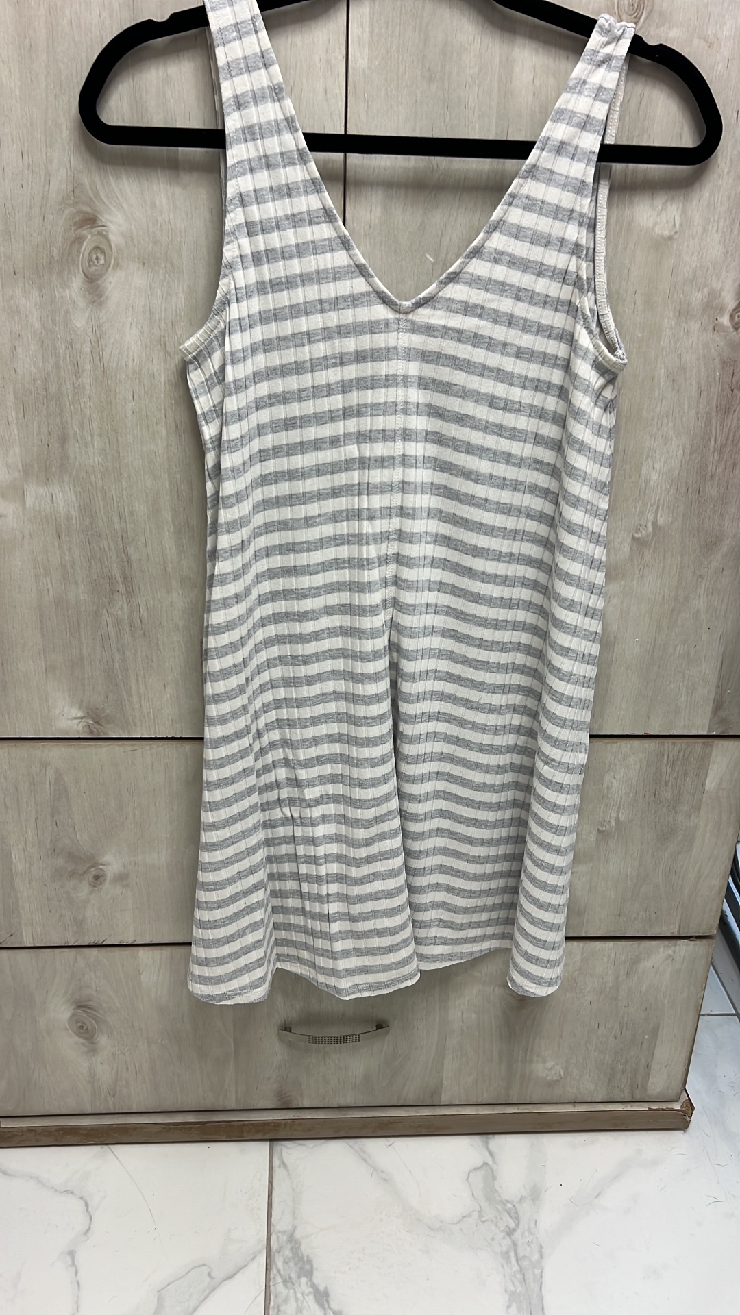 שמלת מיני פסים American Eagle – אמריקן איגל יד שנייה בנמיז - Nemyz