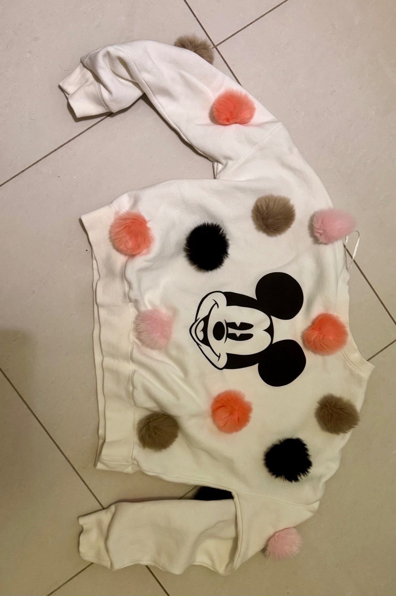 סוויטשירט מיקי h&m H&M - אייץ' אנד אם יד שנייה בנמיז - Nemyz
