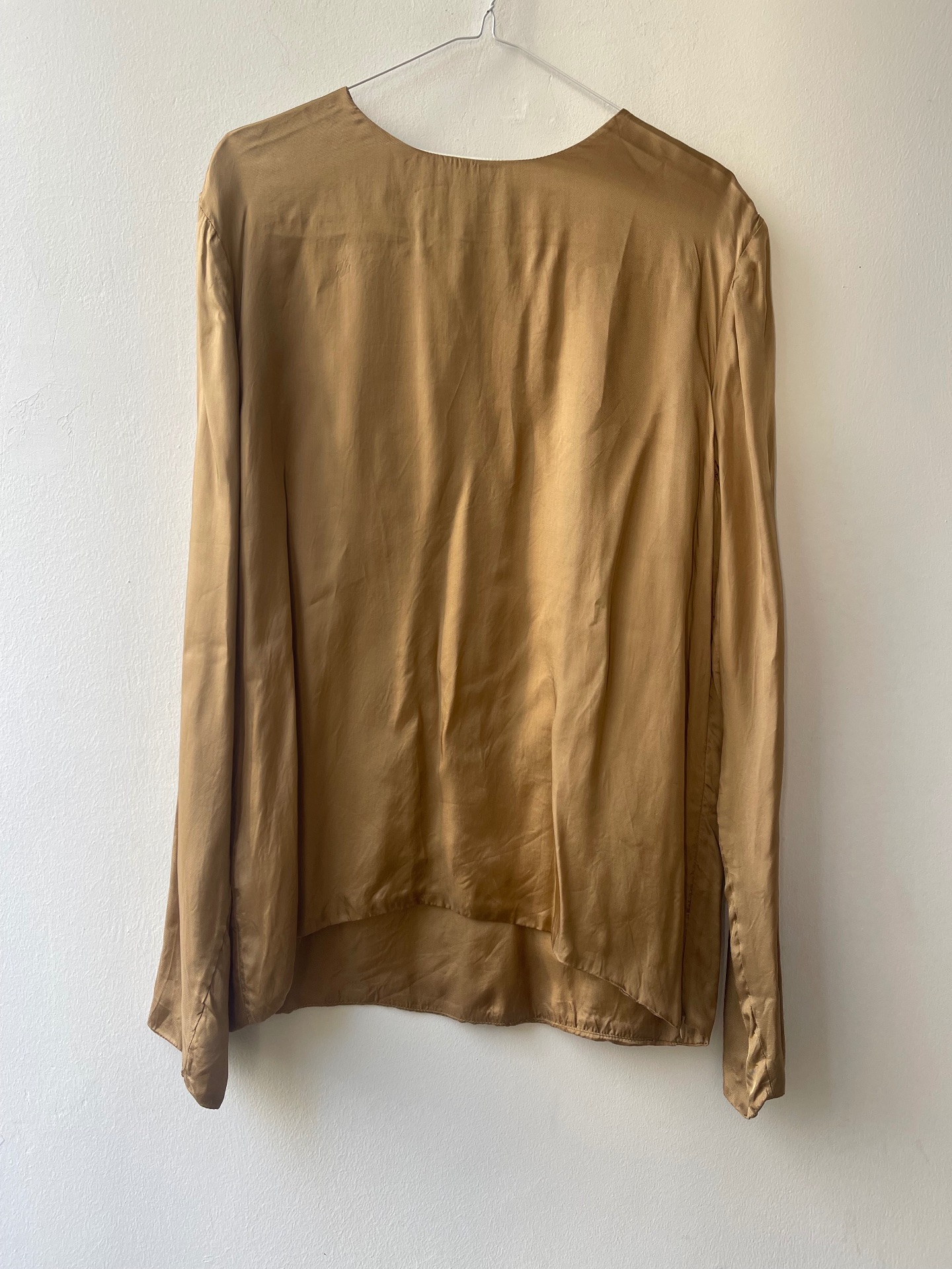 חולצה זהב מרג׳יאלה H&M - אייץ' אנד אם יד שנייה בנמיז - Nemyz