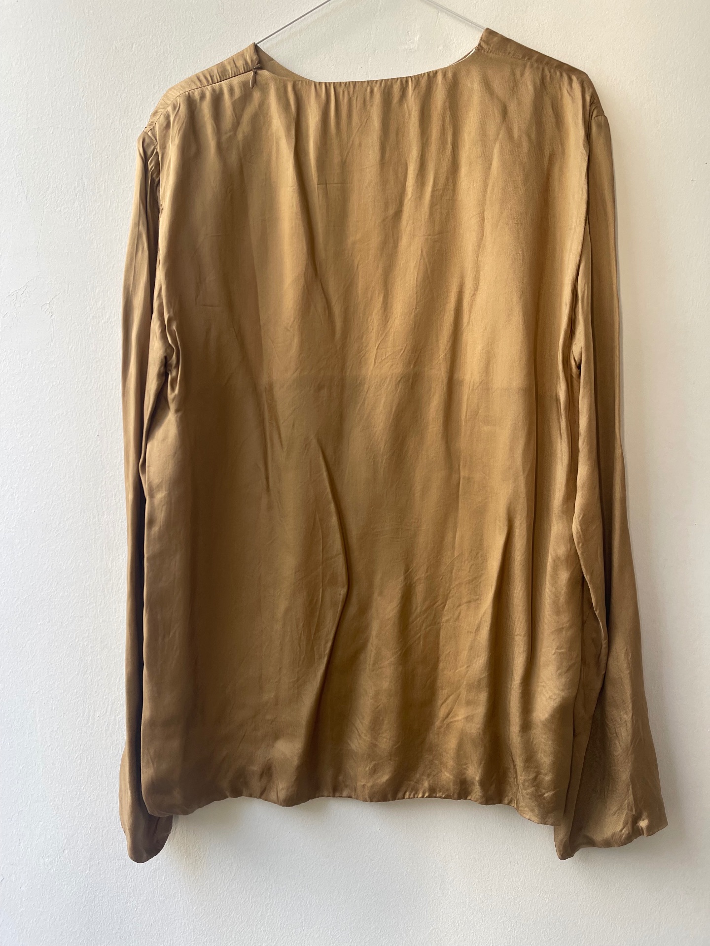 חולצה זהב מרג׳יאלה H&M - אייץ' אנד אם יד שנייה בנמיז - Nemyz