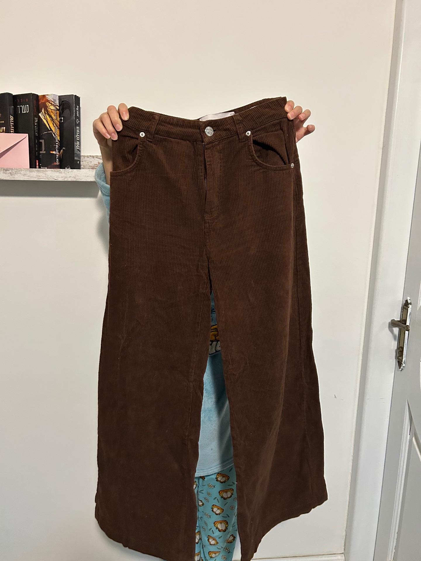 מכנסיים קורדרוי Bershka – ברשקה יד שנייה בנמיז - Nemyz