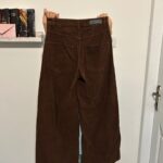 מכנסיים קורדרוי Bershka – ברשקה יד שנייה בנמיז - Nemyz