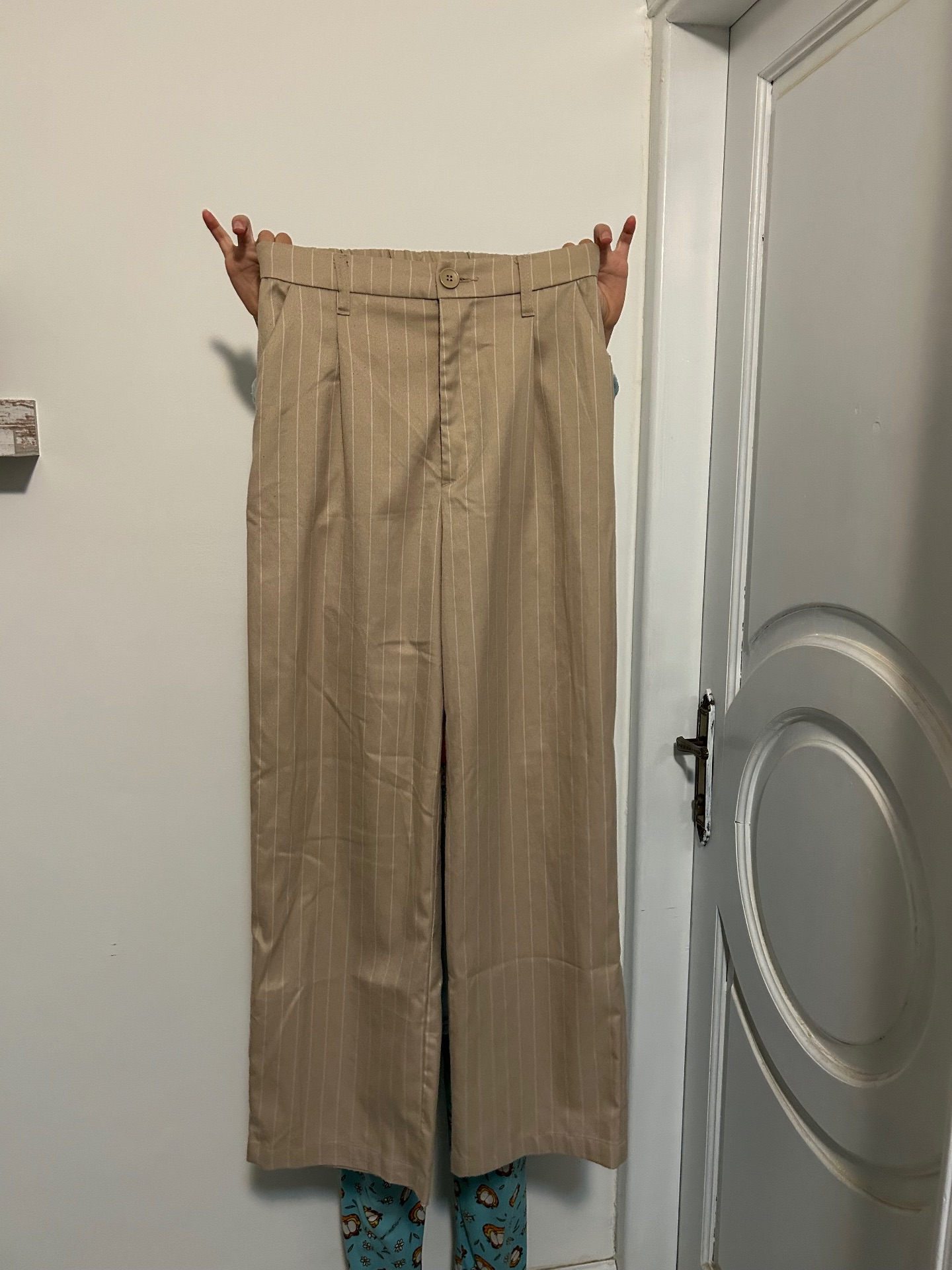 מכנסיים מחוייטים H&M H&M - אייץ' אנד אם יד שנייה בנמיז - Nemyz