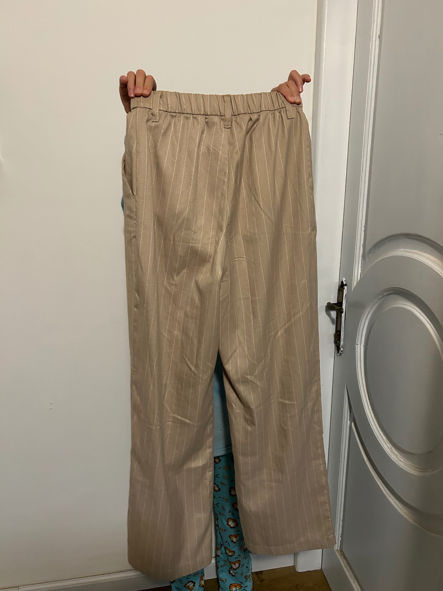 מכנסיים מחוייטים H&M H&M - אייץ' אנד אם יד שנייה בנמיז - Nemyz