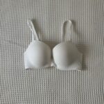 חזייה של H&M H&M - אייץ' אנד אם יד שנייה בנמיז - Nemyz