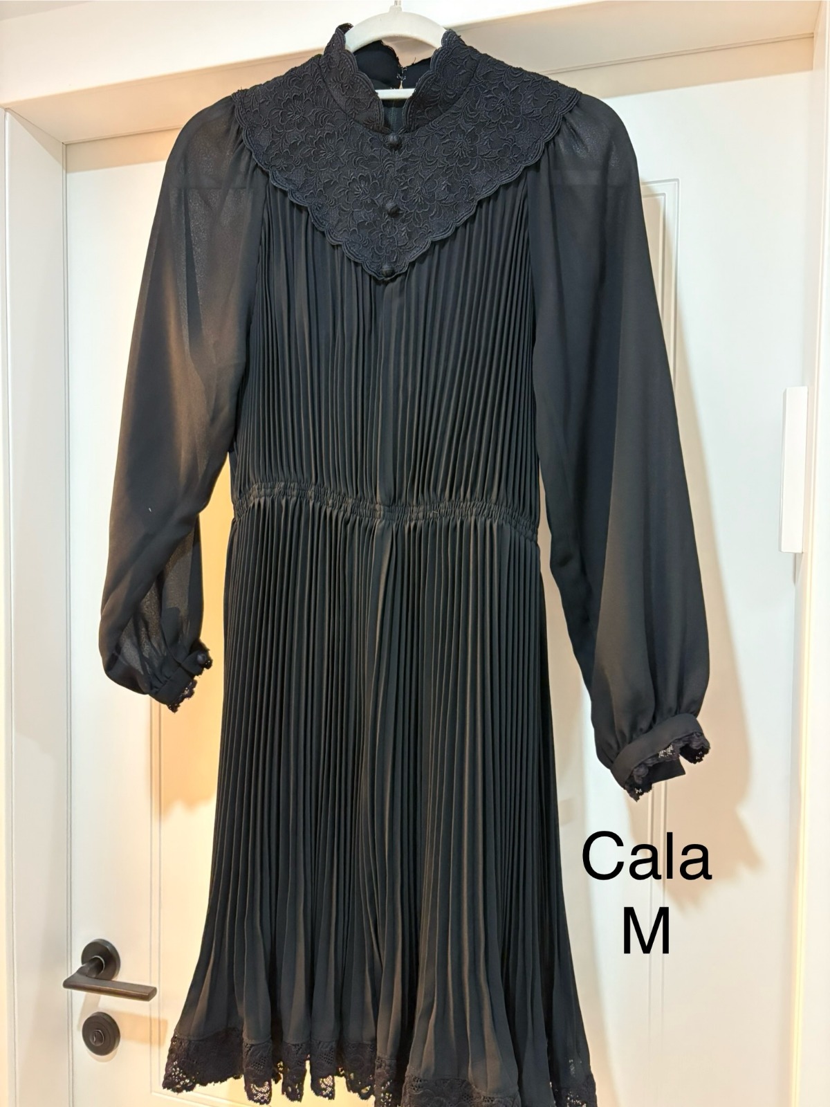 שמלת פליסה Cala – קאלה יד שנייה בנמיז - Nemyz