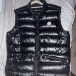 Moncler black vest Moncler - מונקלר יד שנייה בנמיז - Nemyz