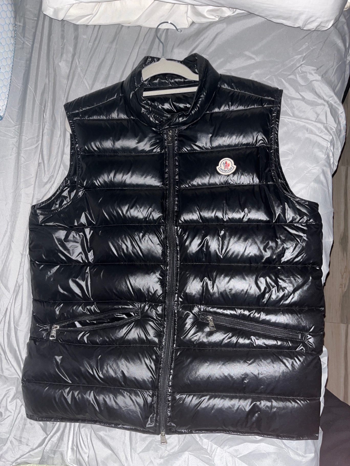Moncler black vest Moncler - מונקלר יד שנייה בנמיז - Nemyz