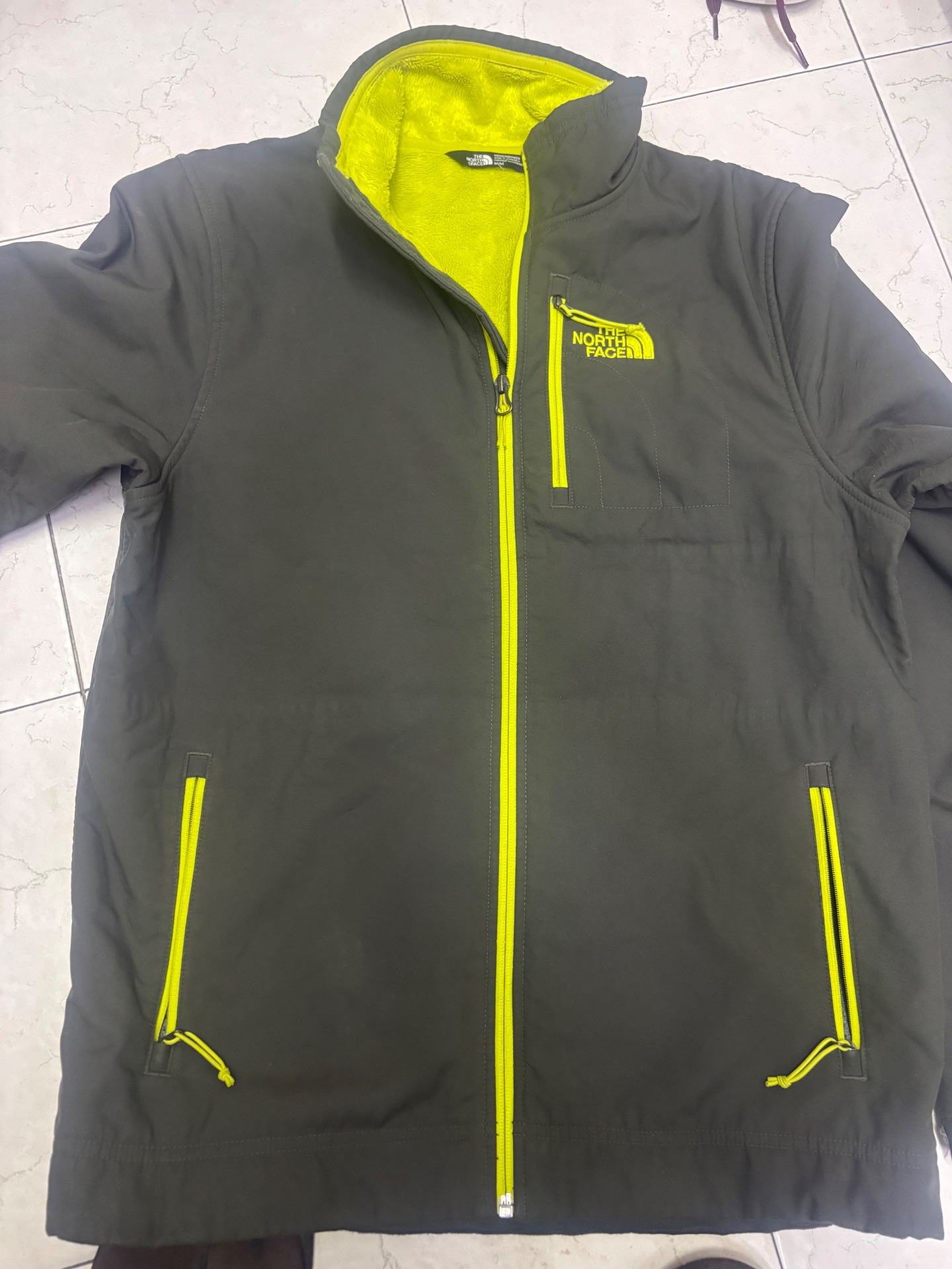 גקט לגבר The North Face – דה נורת' פייס יד שנייה בנמיז - Nemyz