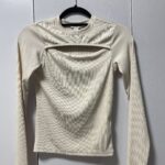 Amisu Cutout Top אחר יד שנייה בנמיז - Nemyz