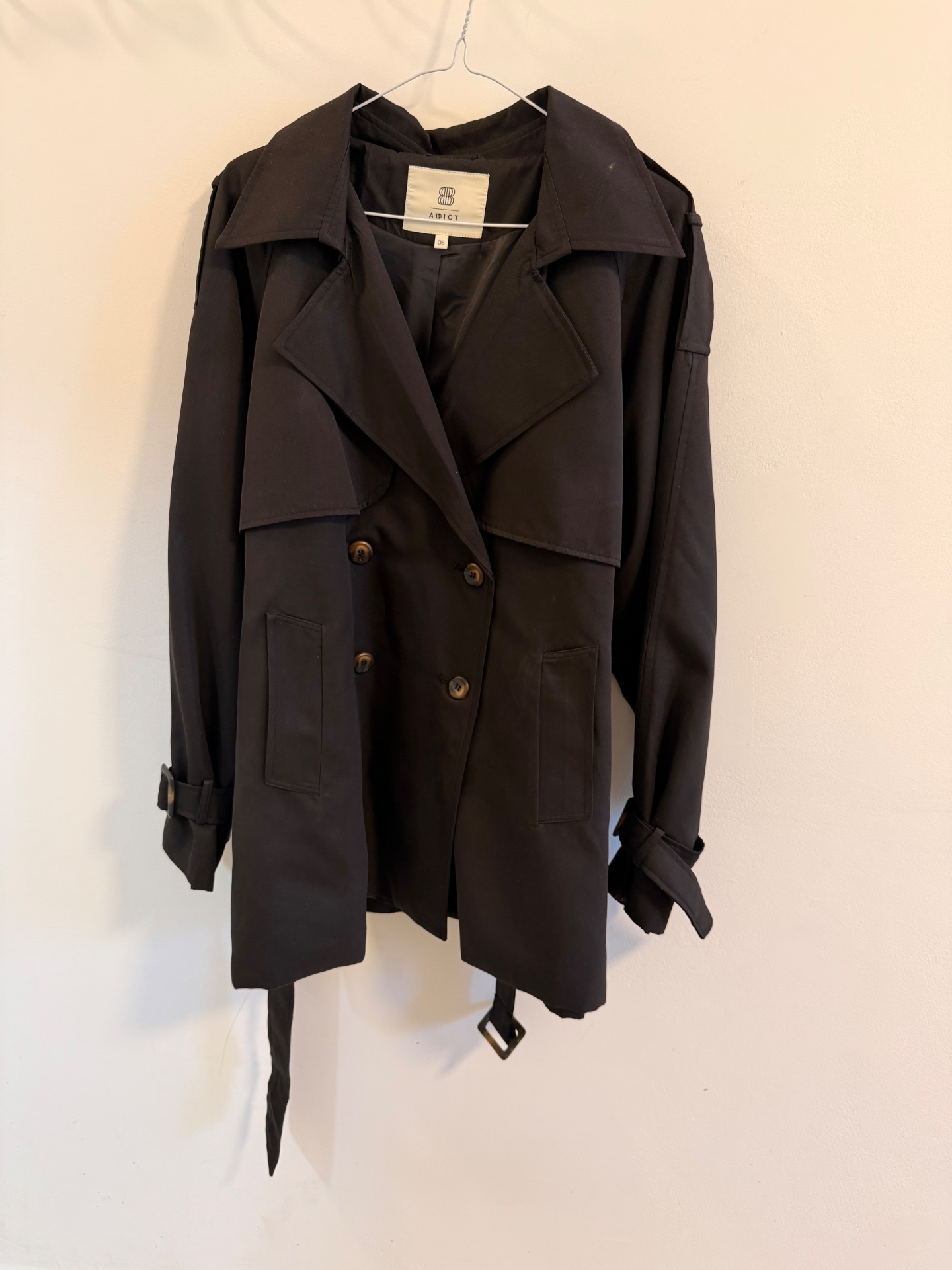 טרנץ׳ שחור אדיקט Addict – אדיקט יד שנייה בנמיז - Nemyz